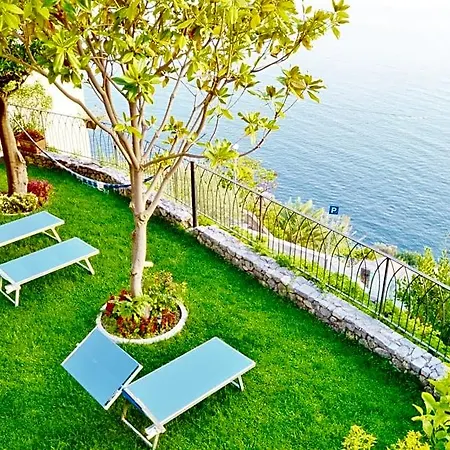 Bed & Breakfast Iris,le Terrazze Del Duca
